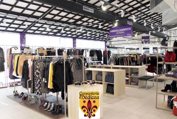 Appenderia e stand personalizzati pronto moda - immagine 5